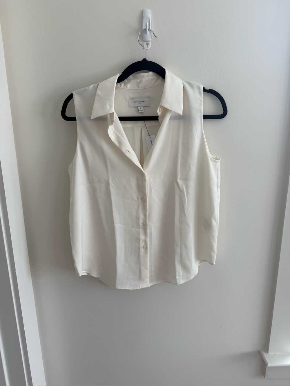Sleeveless Button Down Blouse